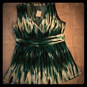 Sleeveless green shirt